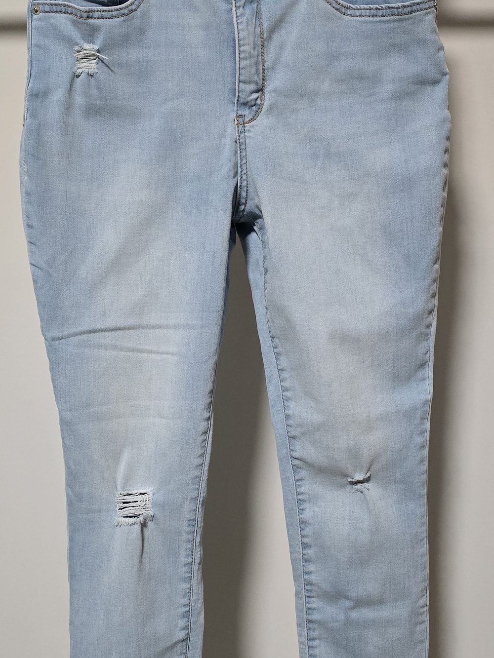 Crown & Ivy Light Blue Distressed Skinny Jeans